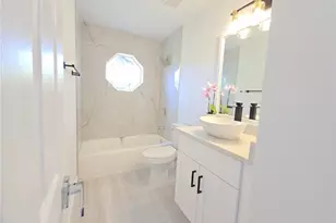 687 Grove Dr, Naples, FL 34120 - Photo 31