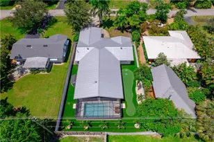 1300 Hilltop Dr, Naples, FL 34103 - Photo 45