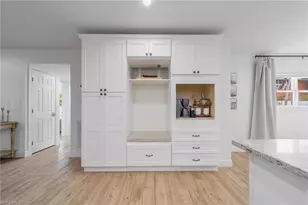 1300 Hilltop Dr, Naples, FL 34103 - Photo 9