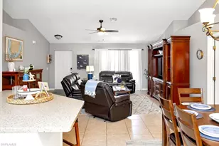 1006 SW 11th Pl, Cape Coral, FL 33991 - Photo 5