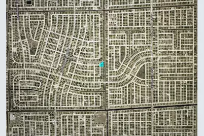 565 Aspen Ave S, Lehigh Acres, FL 33974 - Photo 3