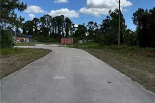 565 Aspen Ave S, Lehigh Acres, FL 33974 - Photo 15