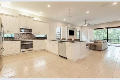 3471 Pacific Dr, Naples, FL 34119 - Photo 9