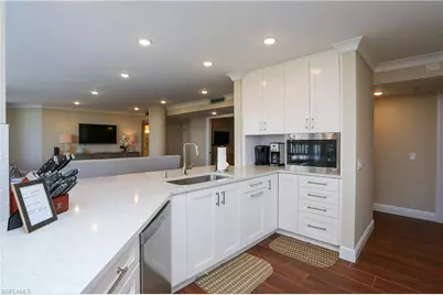 4041 Gulf Shore Blvd N #305, Naples, FL 34103 - Photo 9