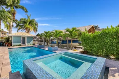 180 Channel Dr, Naples, FL 34108 - Photo 3