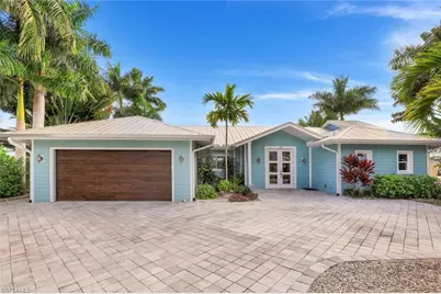 180 Channel Dr, Naples, FL 34108 - Photo 1