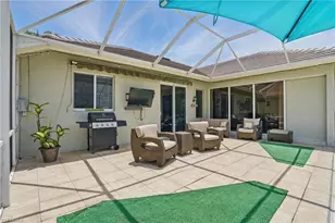 2246 Oxford Ridge Cir, Lehigh Acres, FL 33973 - Photo 37
