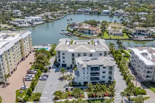 1820 Gulf Shore Blvd N, Naples, FL 34102 - Photo 47