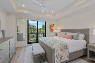 1820 Gulf Shore Blvd N, Naples, FL 34102 - Photo 29