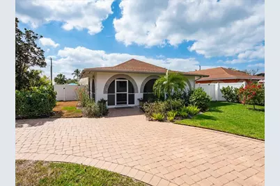 698 99th Ave N, Naples, FL 34108 - Photo 1