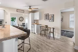 698 99th Ave N, Naples, FL 34108 - Photo 9