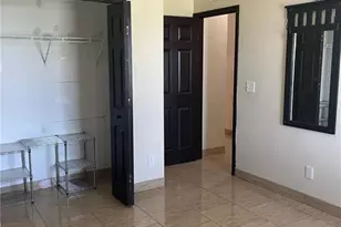 17 NE 11th Ln, Cape Coral, FL 33909 - Photo 11