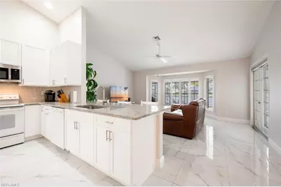 624 Lambton Ln, Naples, FL 34104 - Photo 9