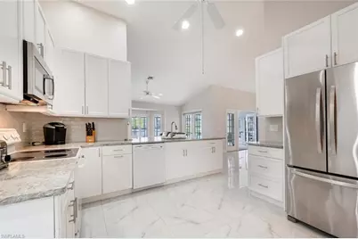 624 Lambton Ln, Naples, FL 34104 - Photo 5