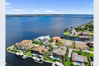 799 Cypress Lake Cir, Fort Myers, FL 33919 - Photo 3