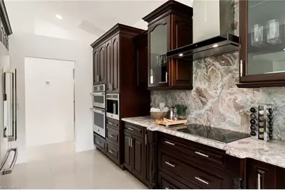 221 10th St SE, Naples, FL 34117 - Photo 15