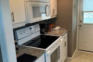 1021 3rd St S, Naples, FL 34102 - Photo 13