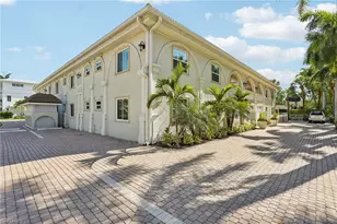 980 7th Ave S, Naples, FL 34102 - Photo 23