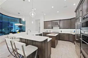 4249 Deephaven Ln, Naples, FL 34119 - Photo 9