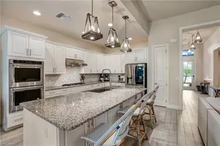 9292 Cayman Dr, Naples, FL 34114 - Photo 5