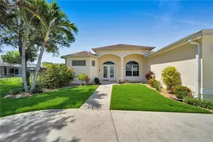 2010 SE 13th Terrace, Cape Coral, FL 33990 - Photo 9