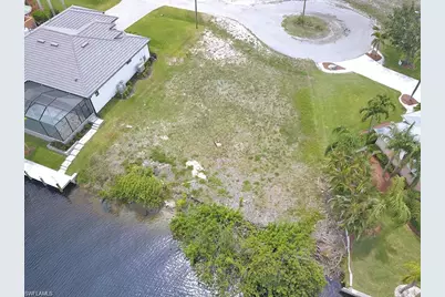 1253 NW 39th Ave, Cape Coral, FL 33993 - Photo 9