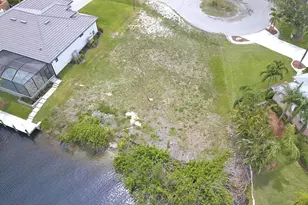 1253 NW 39th Ave, Cape Coral, FL 33993 - Photo 9