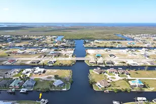 1253 NW 39th Ave, Cape Coral, FL 33993 - Photo 3