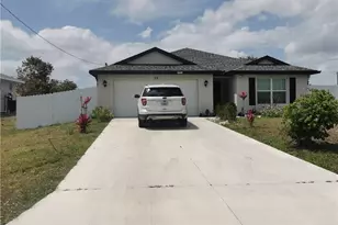 2116 NE 5th Pl, Cape Coral, FL 33909 - Photo 1