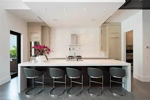 688 3rd St N, Naples, FL 34102 - Photo 11