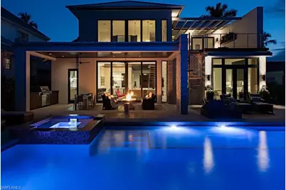 688 3rd St N, Naples, FL 34102 - Photo 1