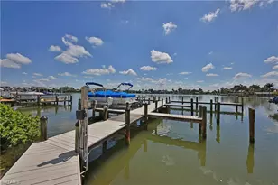 9517 Gulf Shore Dr, Naples, FL 34108 - Photo 5