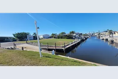 4749 Tahiti Dr, Bonita Springs, FL 34134 - Photo 11