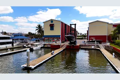 750 River Point  B2-13 Dr, Naples, FL 34102 - Photo 3