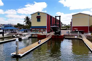 750 River Point B2-13 Dr, Naples, FL 34102 - Photo 3