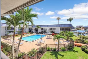 333 Harbour Dr, Naples, FL 34103 - Photo 25