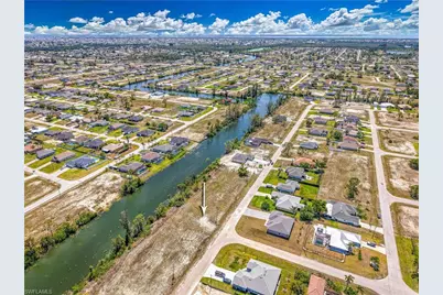 2002 NW 27th St, Cape Coral, FL 33993 - Photo 5