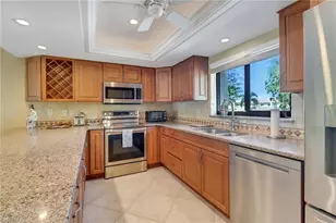 5015 Harbortown Ln, Fort Myers, FL 33919 - Photo 5