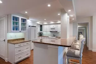 11030 Gulf Shore Dr, Naples, FL 34108 - Photo 7