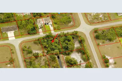 392 Carrillon Ave S, Lehigh Acres, FL 33974 - Photo 5