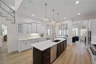 160 3rd St N, Naples, FL 34102 - Photo 7