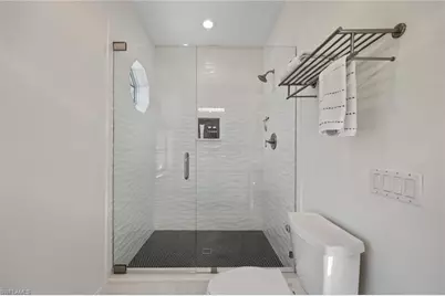 160 3rd St N, Naples, FL 34102 - Photo 35