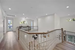 160 3rd St N, Naples, FL 34102 - Photo 23