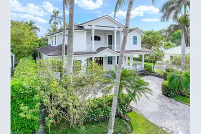 160 3rd St N, Naples, FL 34102 - Photo 41