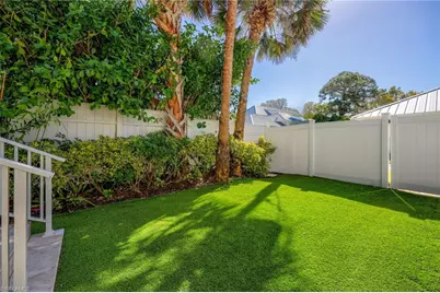 160 3rd St N, Naples, FL 34102 - Photo 49