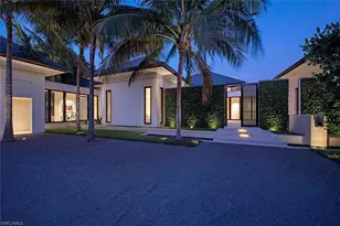 3655 Fort Charles Dr, Naples, FL 34102 - Photo 5