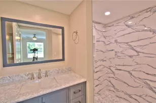 776 Landover Cir, Naples, FL 34104 - Photo 13