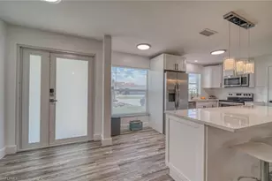 5146 York Ct, Cape Coral, FL 33904 - Photo 3