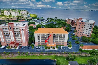 14817 Laguna Dr #102, Fort Myers, FL 33908 - Photo 1