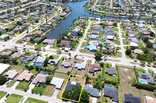2326 SE 8th Ave, Cape Coral, FL 33990 - Photo 3